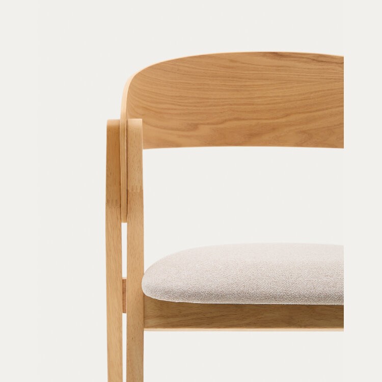 Стул Godia из дерева в натуральном цвете и бежевого шенилла