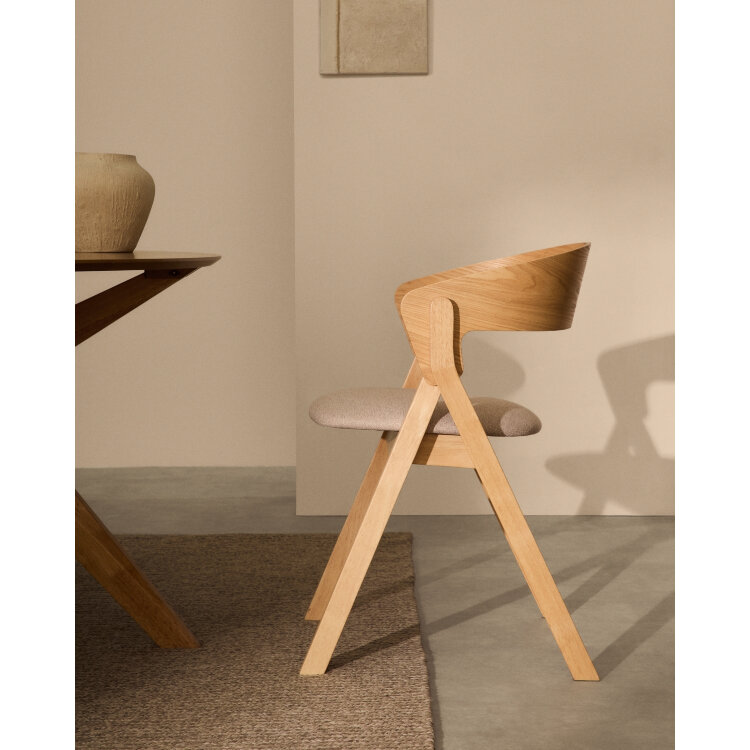 Стул Godia из дерева в натуральном цвете и бежевого шенилла