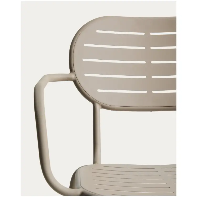 Уличный стул Brai с подлокотниками из оцинкованной стали бежевого цвета