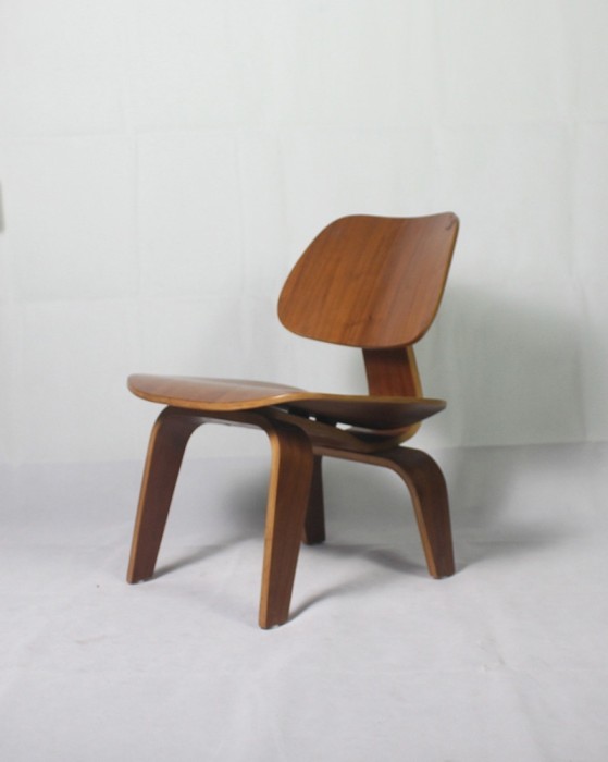 Стул Eames LCW