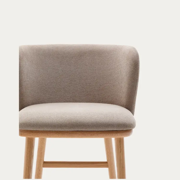 Ciselia Полубарный стул из коричневого шенилла и ясеня в натуральной отделке