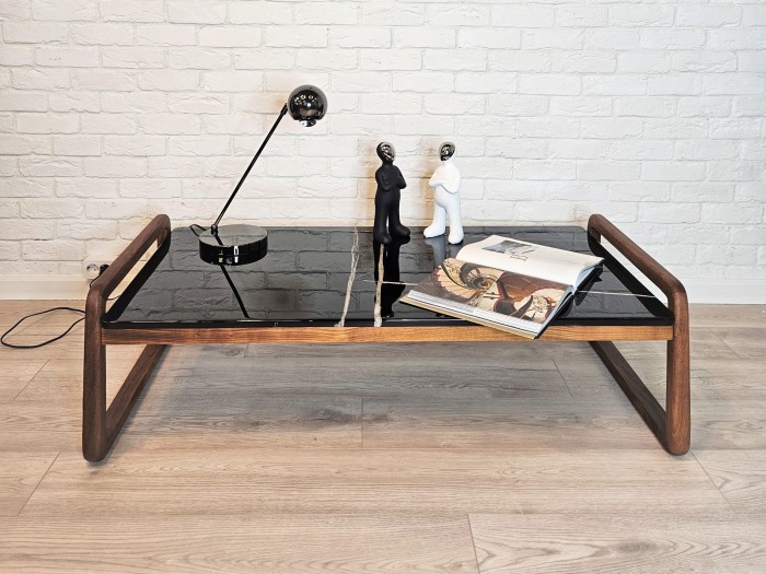 Фигурка Alien man white