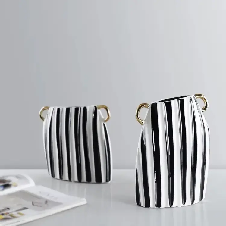 Ваза Vertical line vase A