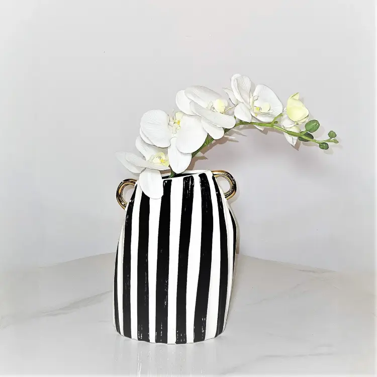 Ваза Vertical line vase A