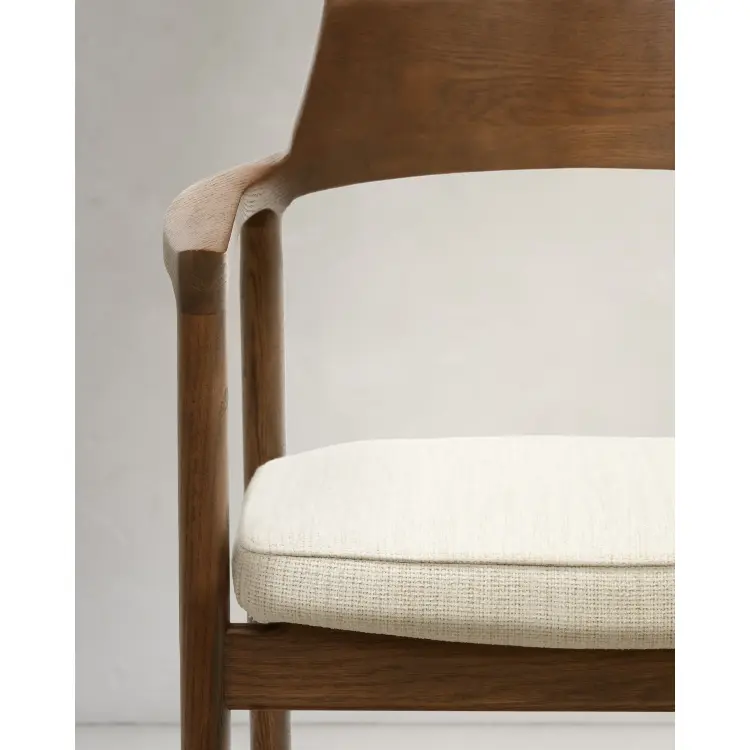 Стул Alocs из бежевой синели из массива дуба с отделкой орех FSC Mix Credit (съемный чехол)