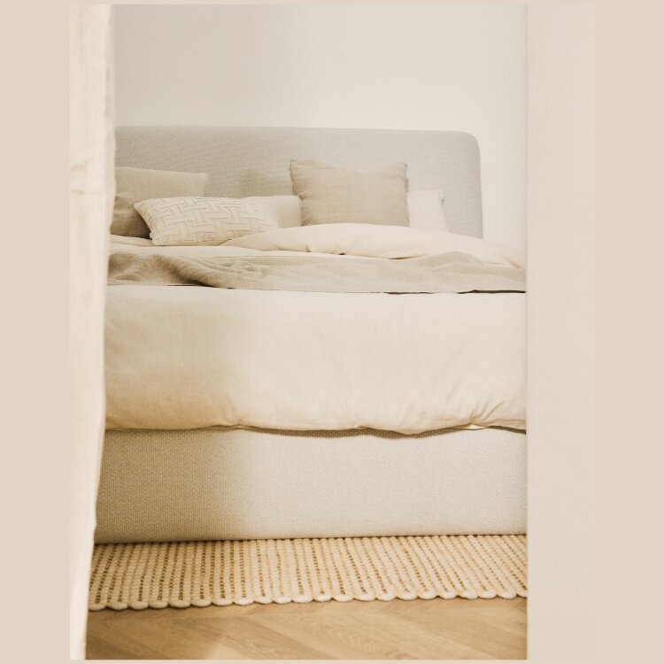 Кровать Martina со съемным чехлом из шенилла цвета экрю 180 x 200