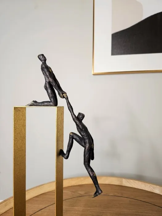 Статуэтка Man on square shelf Decoration-A