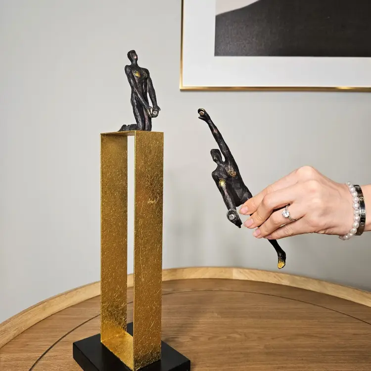 Статуэтка Man on square shelf Decoration-A