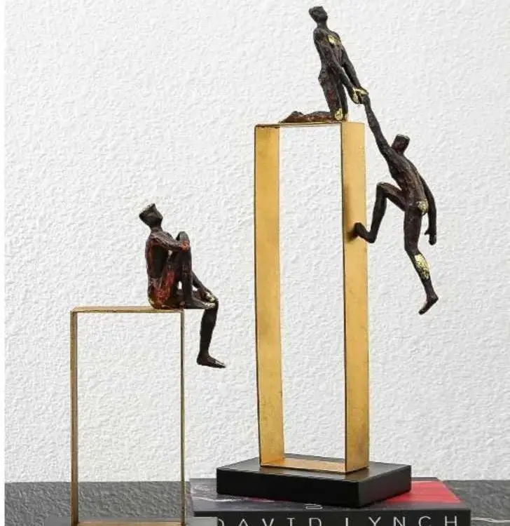 Статуэтка Man on square shelf Decoration-A