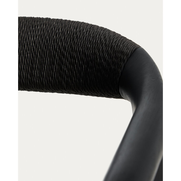 Уличный стул Derile из массива дуба и веревки в черной отделке