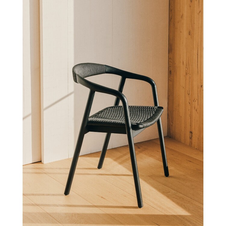 Уличный стул Derile из массива дуба и веревки в черной отделке