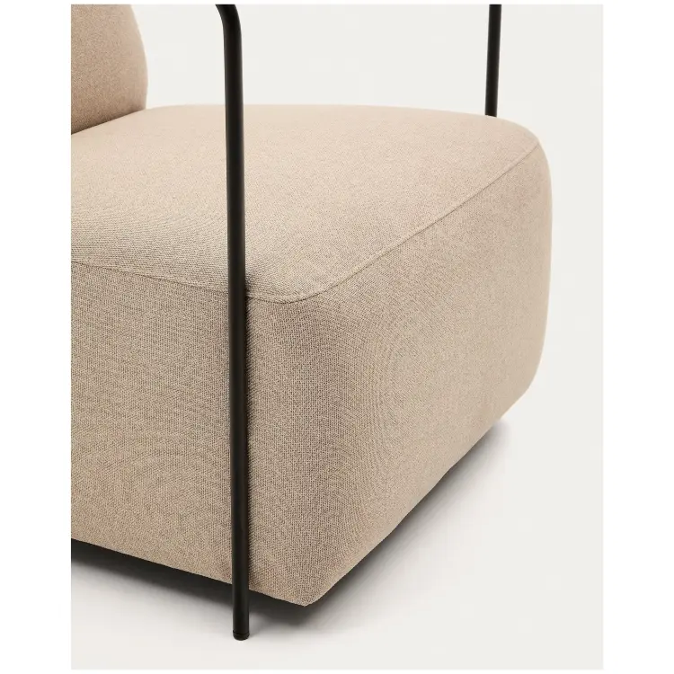 Кресло Gamer бежевого цвета с черным металлом