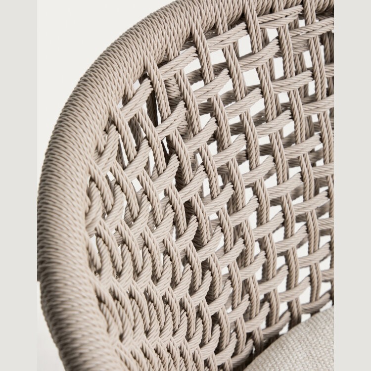 Уличный стул Lidario из алюминия с отделкой под дерево и бежевой веревки