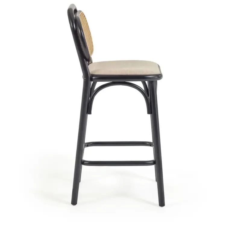 Барный стул Doriane из цельного вяза высотой 65 см с черным лаком и мягким сиденьем