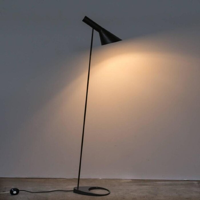 Торшер AJ Floor Lamp