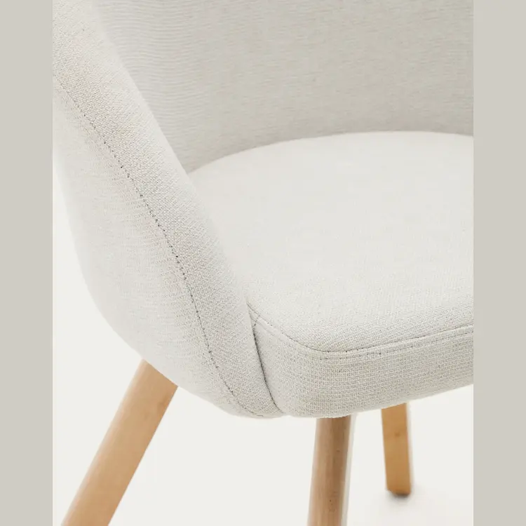 Marvin Поворотный стул из бежевой синели с ножками из ясеня