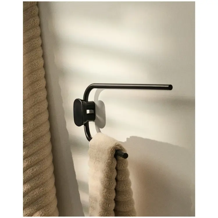 Вешалка для полотенец Arely из черного металла