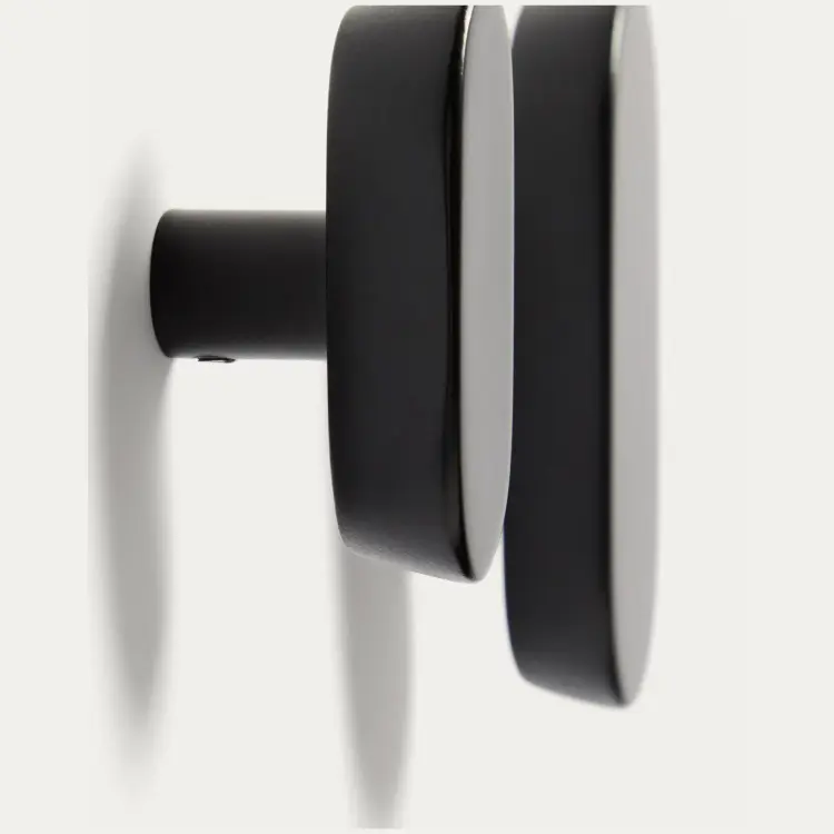 Набор из 2 вешалок Arely из бука с черным лаковым покрытием, 6,5 см/10 см