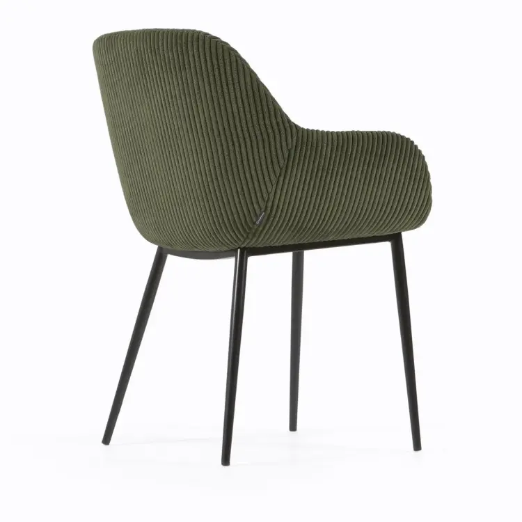 Стул Konna из толстого вельвета темно-зеленого цвета со стальными ножками с черной отделкой