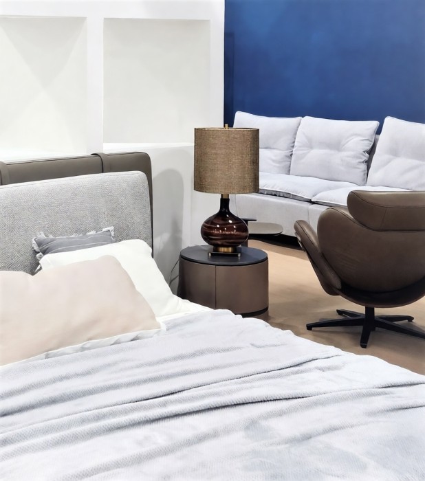 Лампа настольная Holt