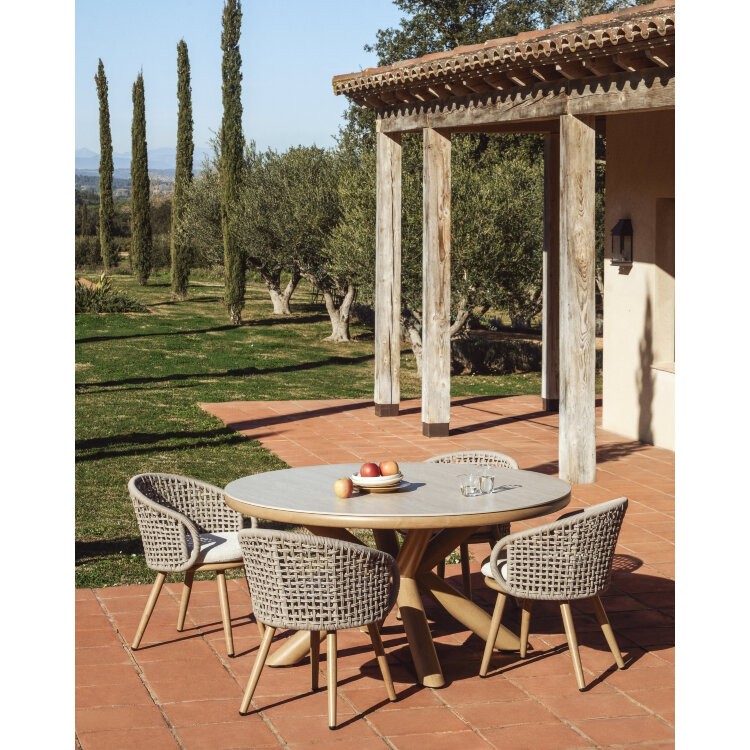 Уличный стол Mirtia из алюминия с отделкой под дерево и кремового спеченного камня 148 см