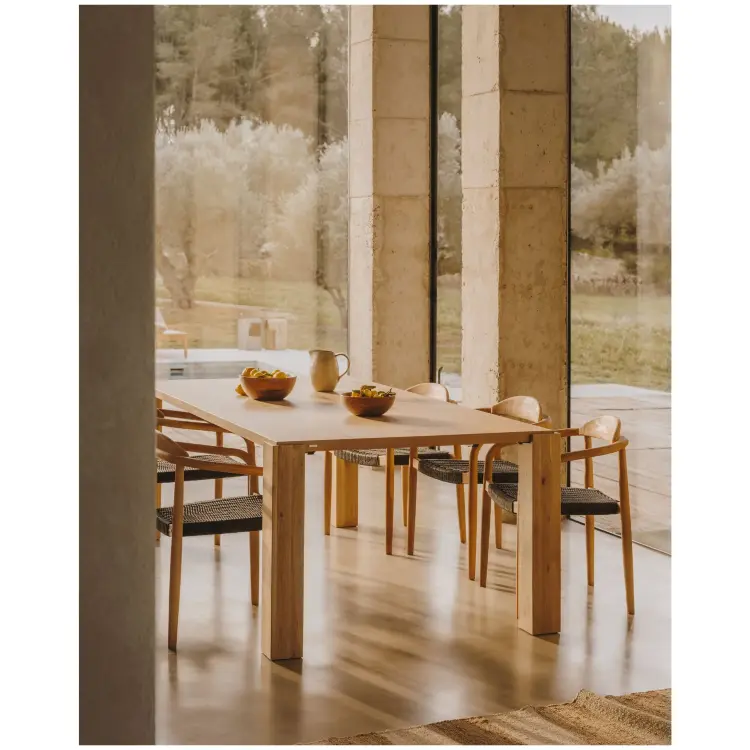 Стол Deyarina с дубовым шпоном и ножками из массива дуба 220 х 110 см