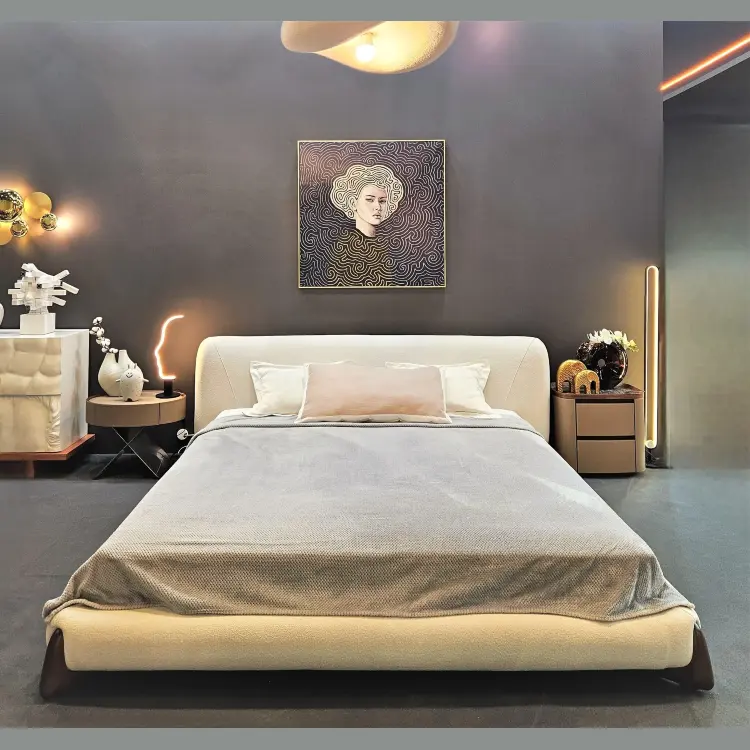 Дизайнерская кровать на ножках Softbay