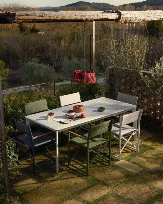 Складной уличный стул Tisno из алюминия цвета экрю и текстиля цвета экрю