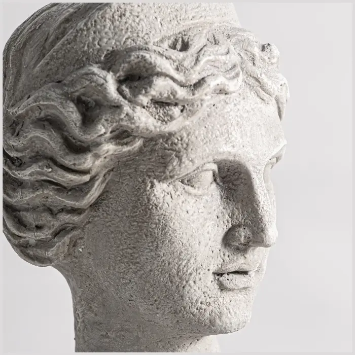 Декоративная фигура HELENA