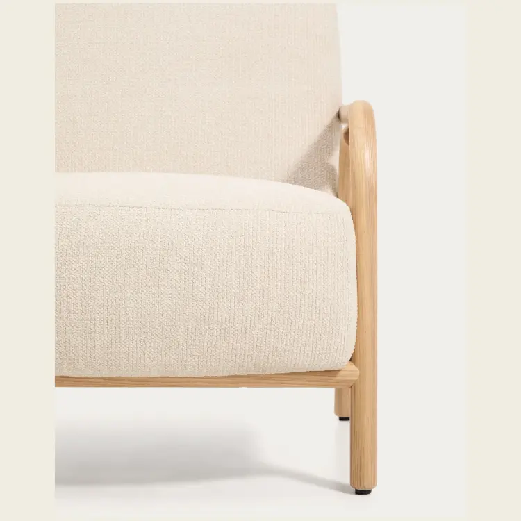 Кресло Sylo из бежевого шенилла и ясеня с отделкой натурального цвета