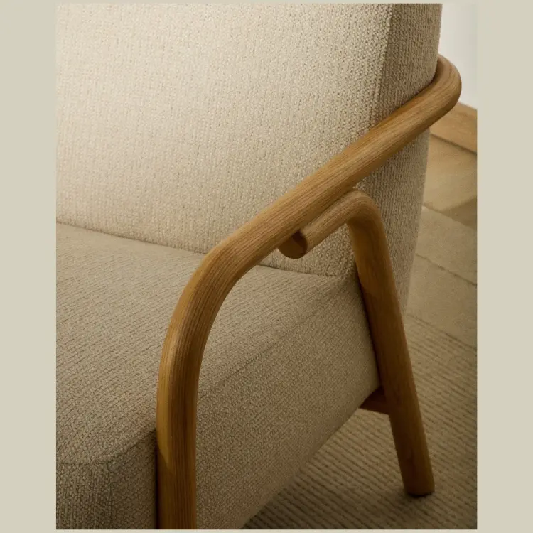 Кресло Sylo из бежевого шенилла и ясеня с отделкой натурального цвета