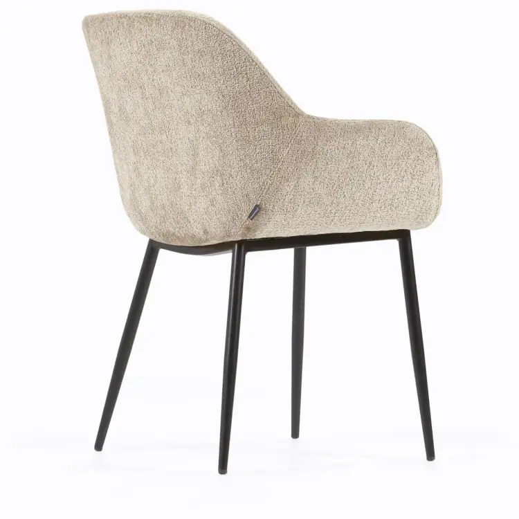 Стул Konna из бежевой синели со стальными черными ножками