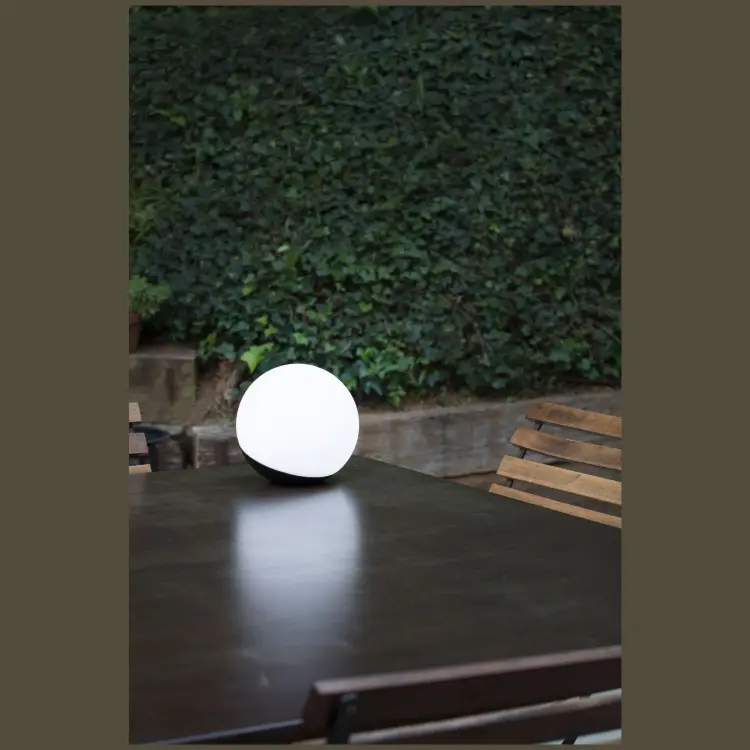 Переносная уличная лампа Voila