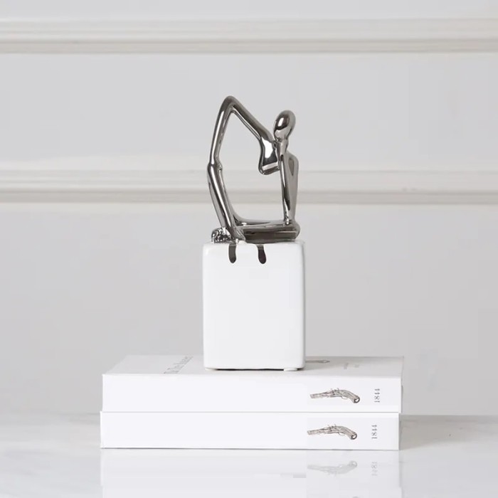 Статуэтка Man ornament silver