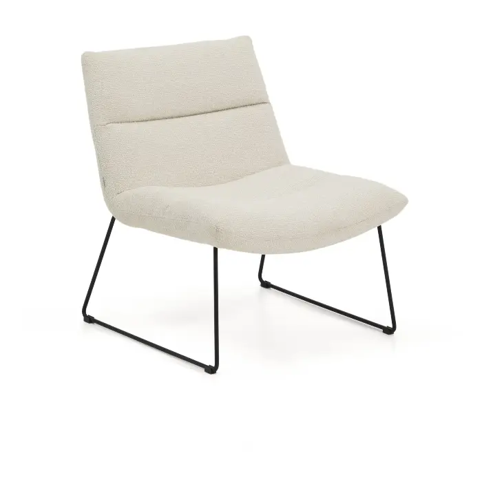 Кресло Asen из бежевого шенилла с черными стальными ножками
