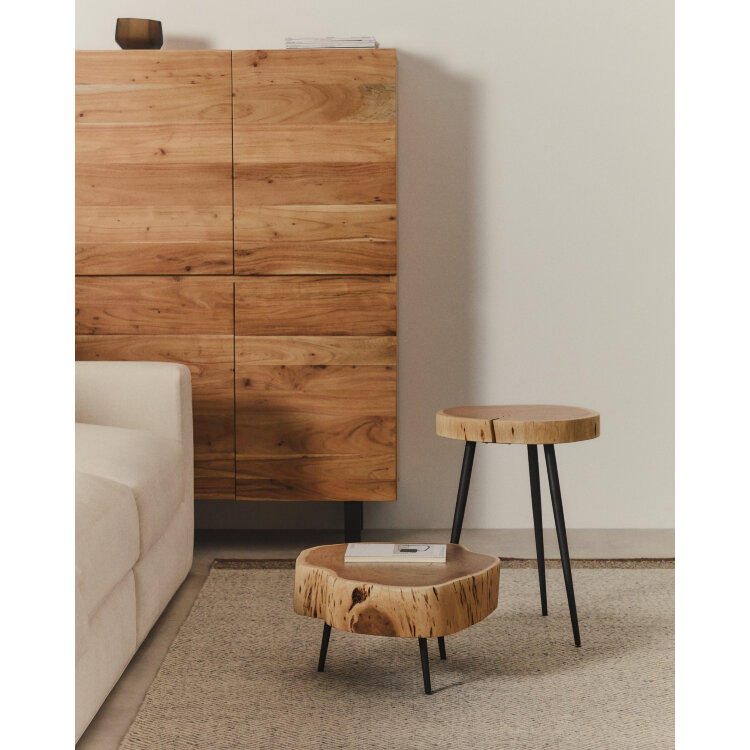 Приставной столик Tanive из акации с выбеленной отделкой и черными стальными ножками Ø35 см