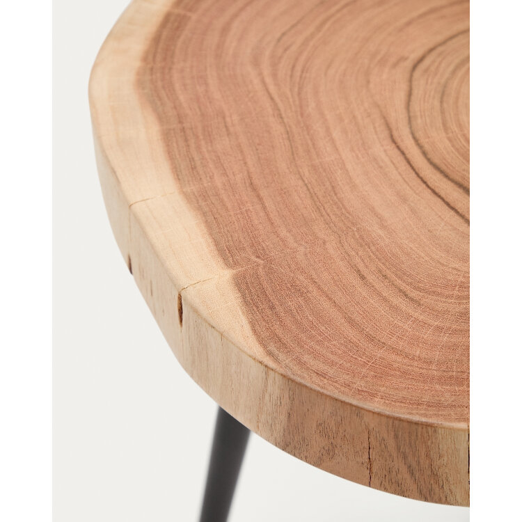 Приставной столик Tanive из акации с выбеленной отделкой и черными стальными ножками Ø35 см