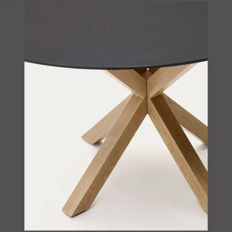 Круглый стол Argo из матового черного стекла со стальными ножками под дерево, Ø 150