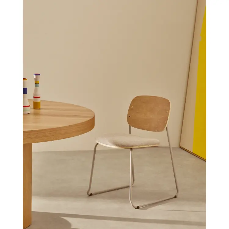 Стул Meli с сиденьем из бежевого шенилла и бежевыми металлическими ножками