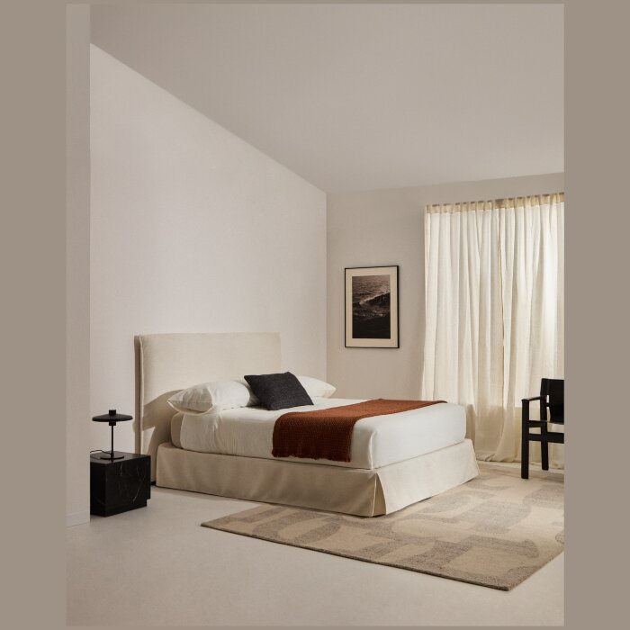 Кровать Jaira из белого шенилла со съемным чехлом для матраса 180x200 см