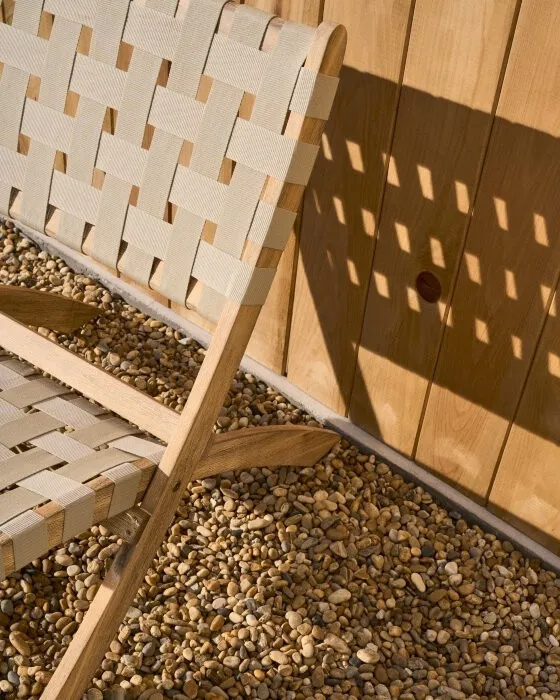 Складное кресло Chabeli из массива акации и шнура кремового цвета