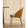 Стул Eamy из бежевой экокожи, ясеневого шпона с натуральной отделкой и бежевого металла