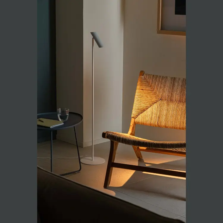 Торшер LEO White LED 3.5W 2700K