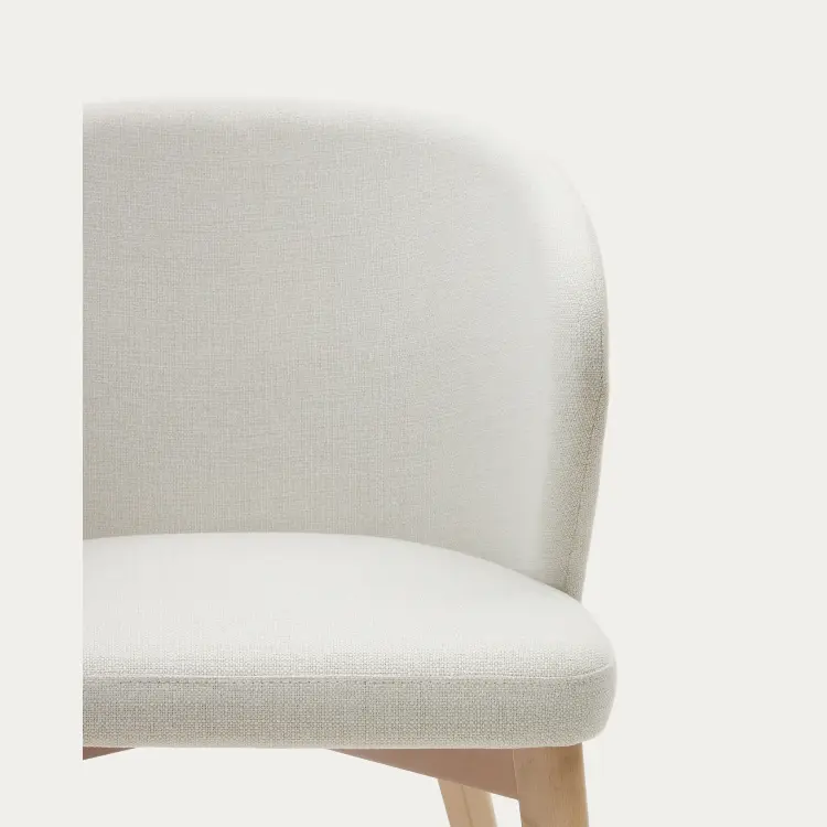 Стул Darice из бежевой синели с ножками в натуральной отделке