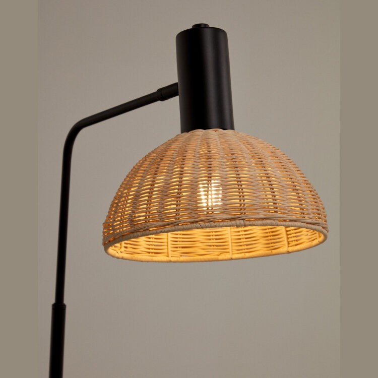 Damila Торшер из ротанга и черного металла