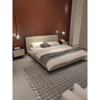 Двуспальная кровать на ножках Eosonno