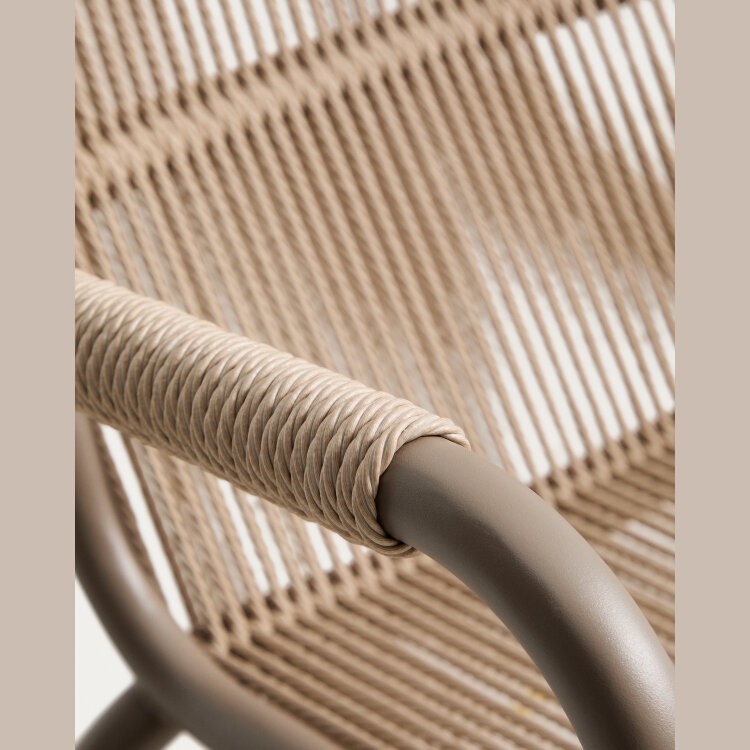 Уличное кресло Salis из алюминия цвета экрю и веревки