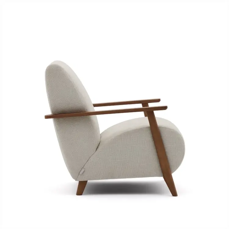 Кресло Meghan из жемчужного шенилла и массива ясеня с отделкой под орех