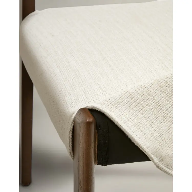 Стул Cudia из бежевой синели из массива дуба с отделкой орех FSC Mix Credi